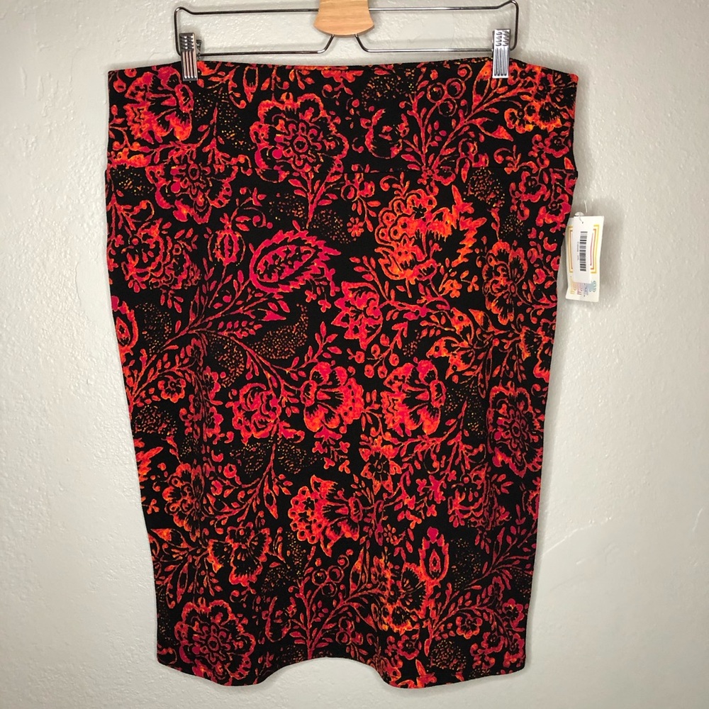 NWT Cassie LulaRoe Cozy Pencil Skirt Plus Size 3x - Picture 1 of 6